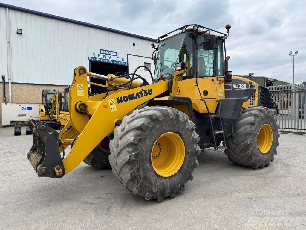 Komatsu WA320-5 Iekrāvēji uz riteņiem