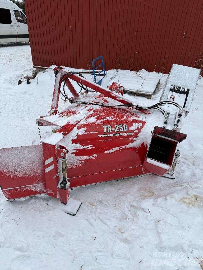 Varila Steel TR 250 Sniega metēji