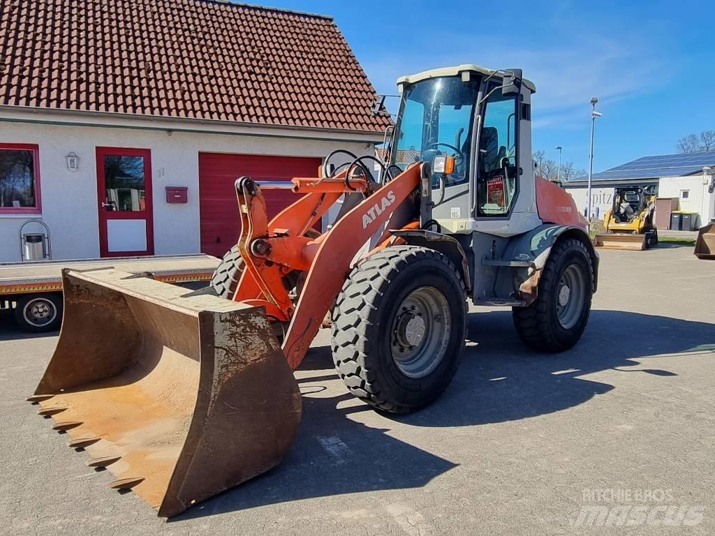 Atlas AR 95 Iekrāvēji uz riteņiem