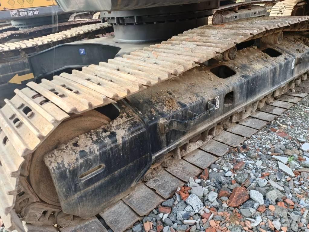 Hitachi ZX 250 LC Kāpurķēžu ekskavatori