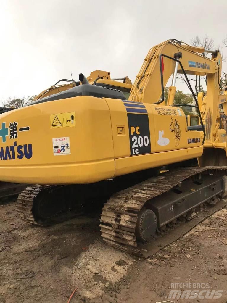 Komatsu pc200-7 Kāpurķēžu ekskavatori