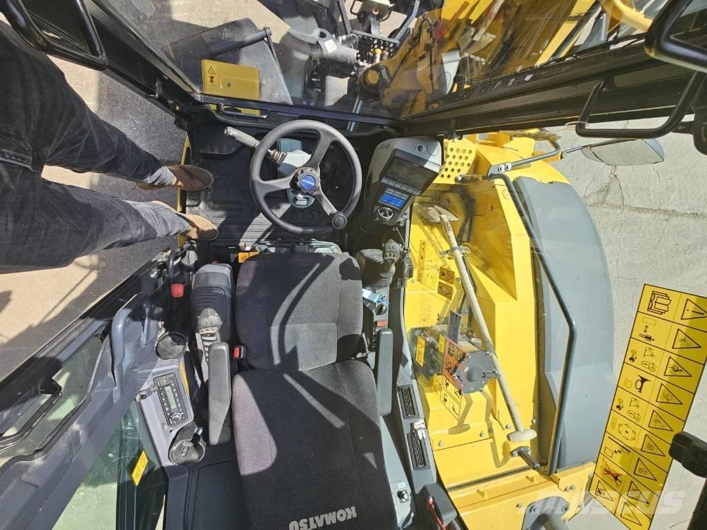 Komatsu PW 98 MR-11 Ekskavatori uz riteņiem
