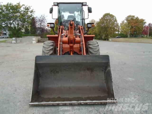 Hitachi ZW 120-6 Iekrāvēji uz riteņiem