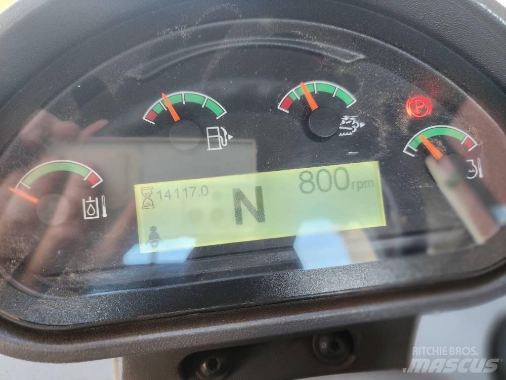 CAT 938M Iekrāvēji uz riteņiem