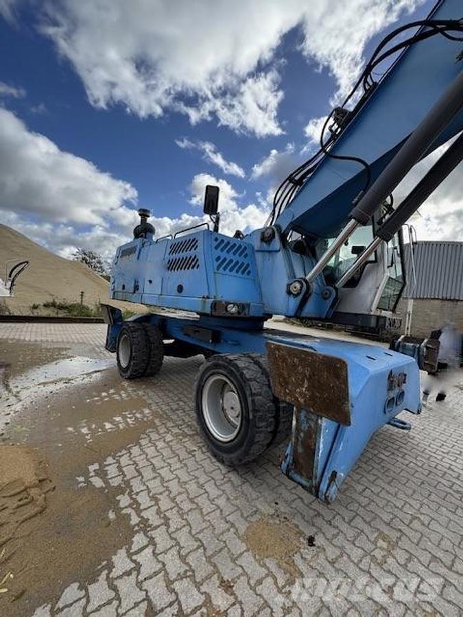 Fuchs MHL360 Iekrāvēji uz riteņiem