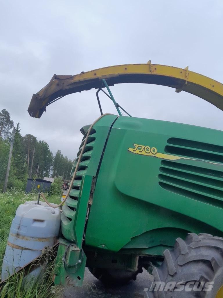 John Deere 7700 Lopbarības novācēji
