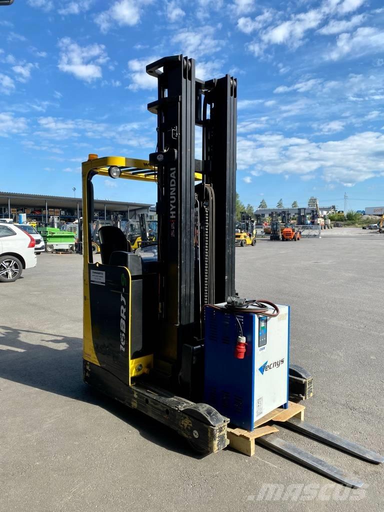 Hyundai 16BRJ-9 Lielaugstuma pārvadātājs