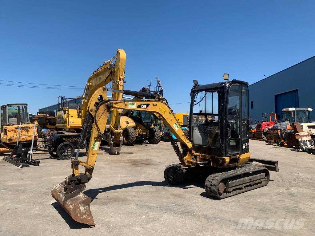 CAT 302.7 D CR Mini ekskavatori < 7 t