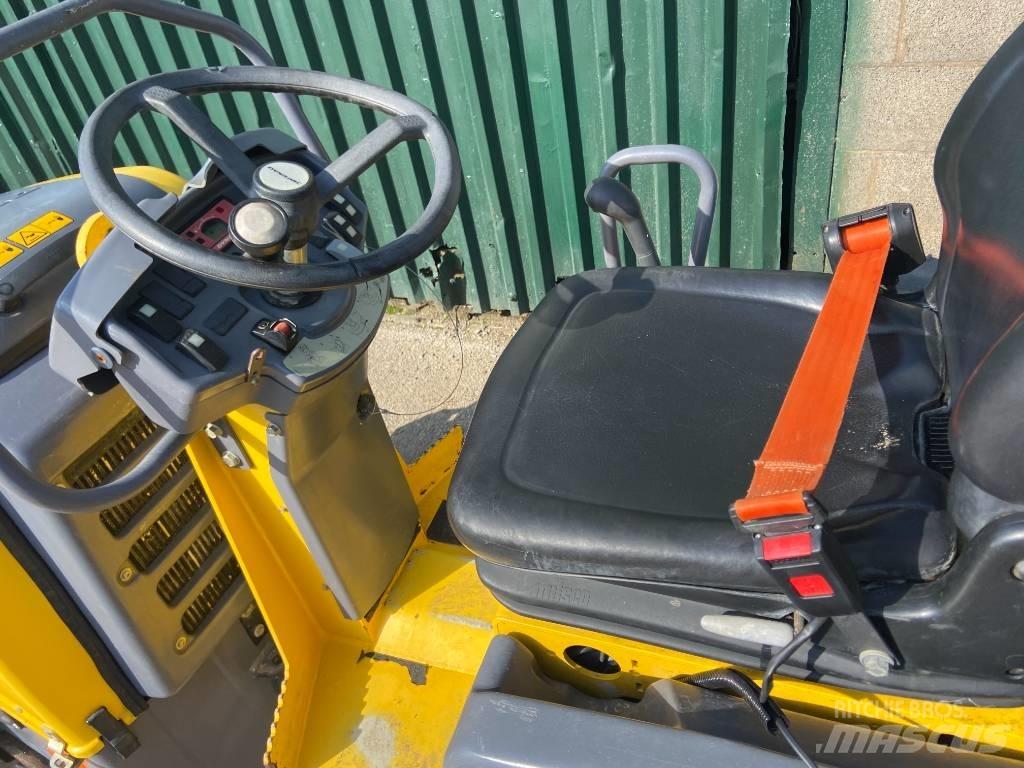 Atlas Copco cc 800 Divvalču grunts veltņi