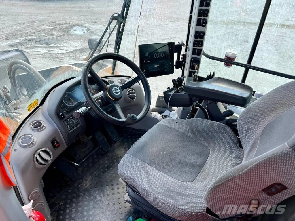 Volvo L 180 H Iekrāvēji uz riteņiem