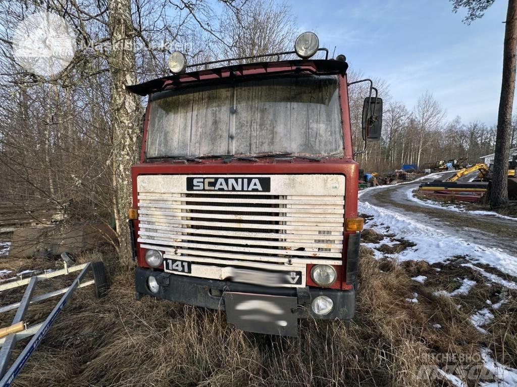 Scania T 141 Treileri meža tehnikas transportēšanai