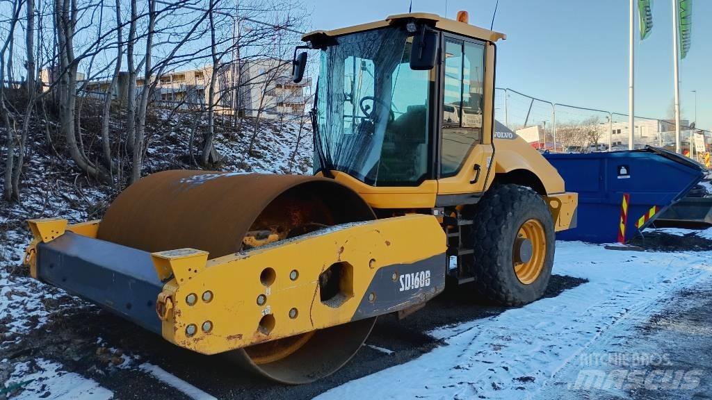 Volvo SD 160 B Pneimatiskie veltņi