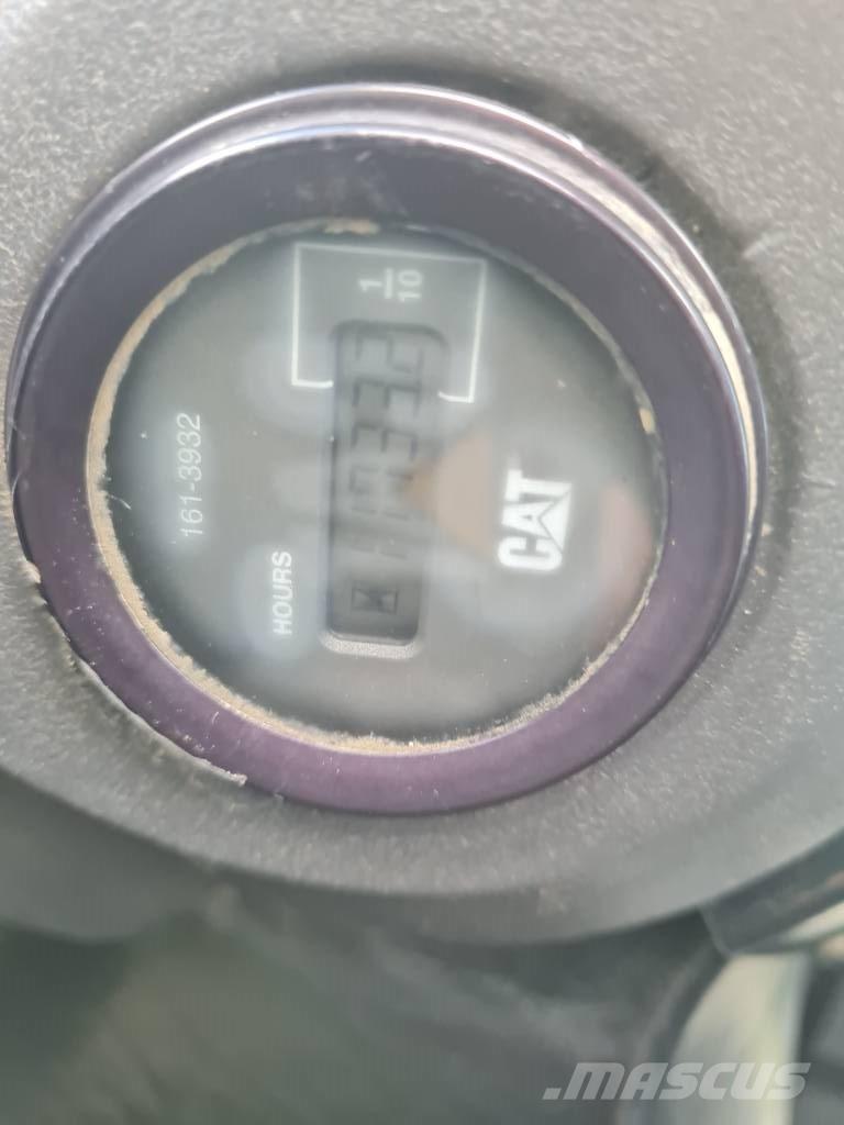 CAT 928 G Iekrāvēji uz riteņiem