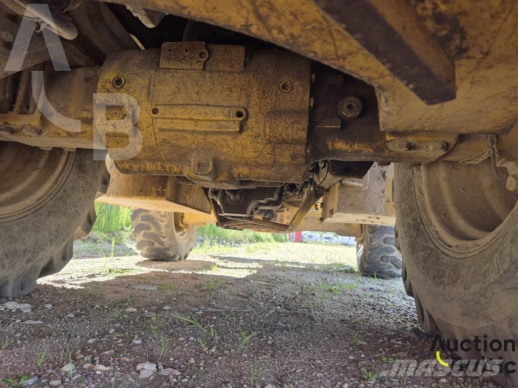 CAT 416 E Ekskavatori-iekrāvēji