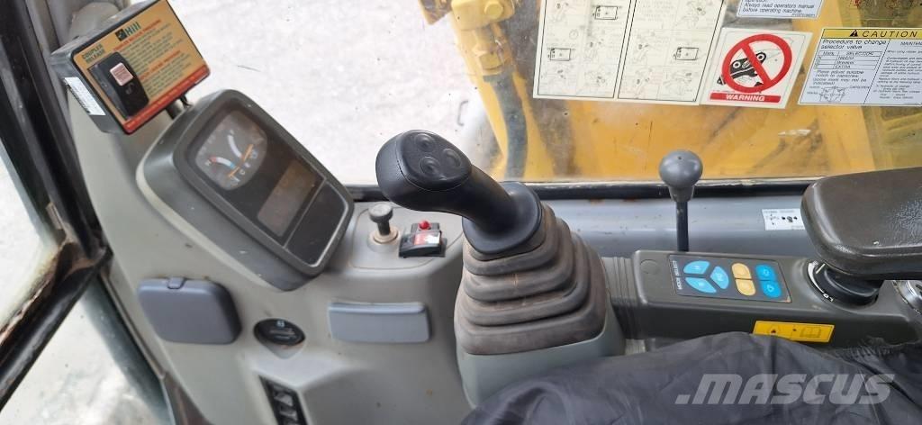 Kobelco E70SR Kāpurķēžu ekskavatori