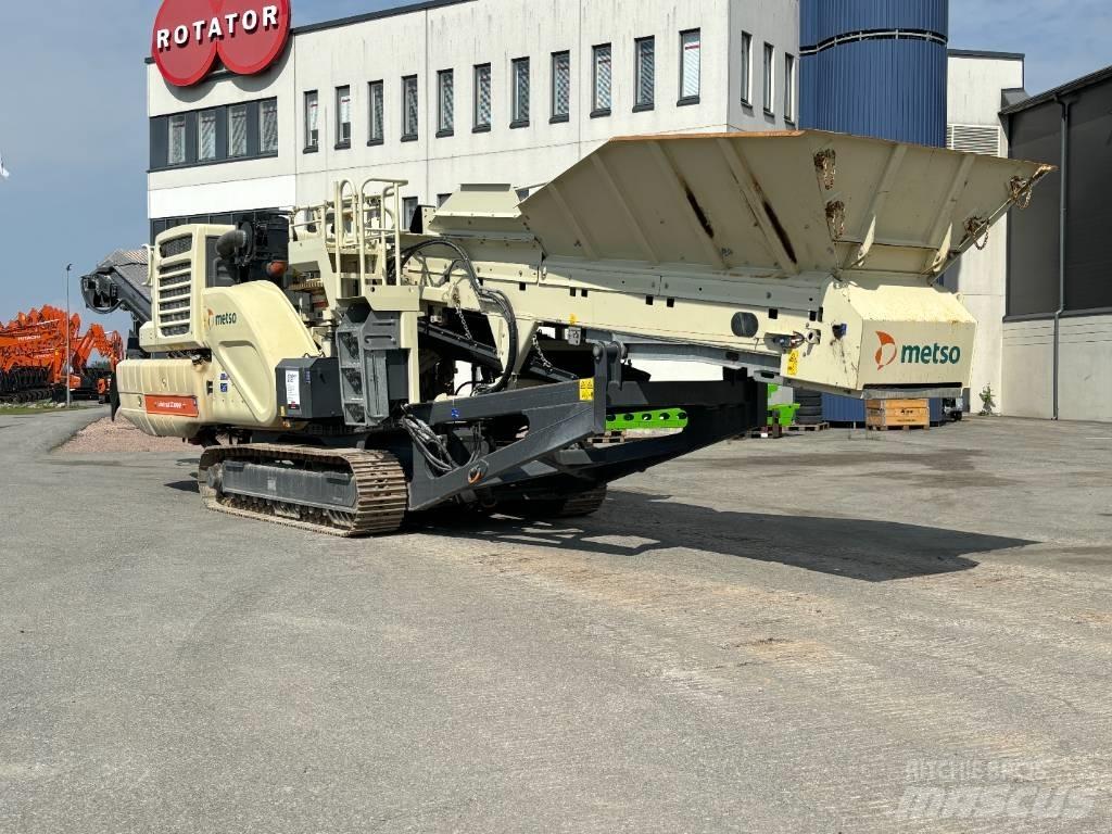 Metso LT 200 HP Mobilie drupinātāji