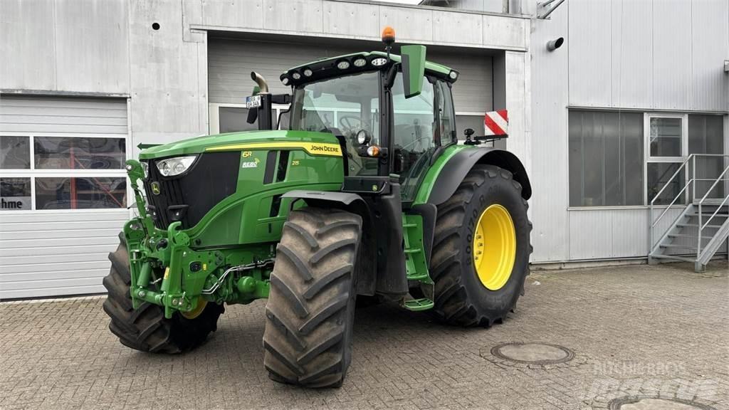 John Deere 6R215 Traktori