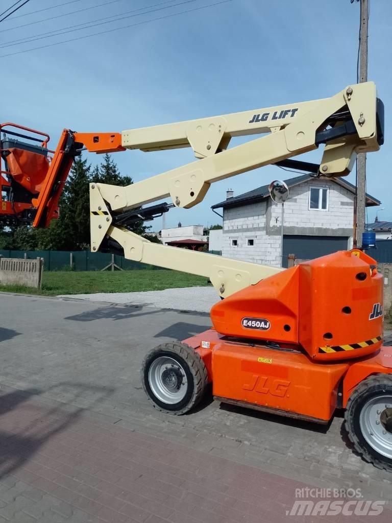 JLG E 450 AJ Strēles pacēlāji