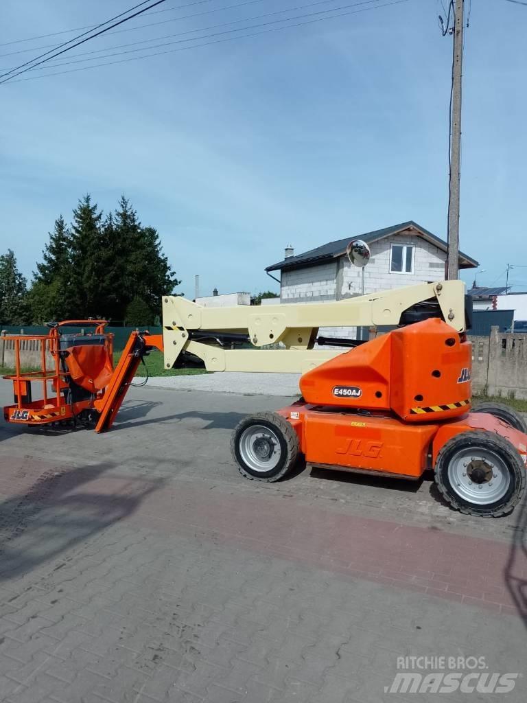 JLG E 450 AJ Strēles pacēlāji