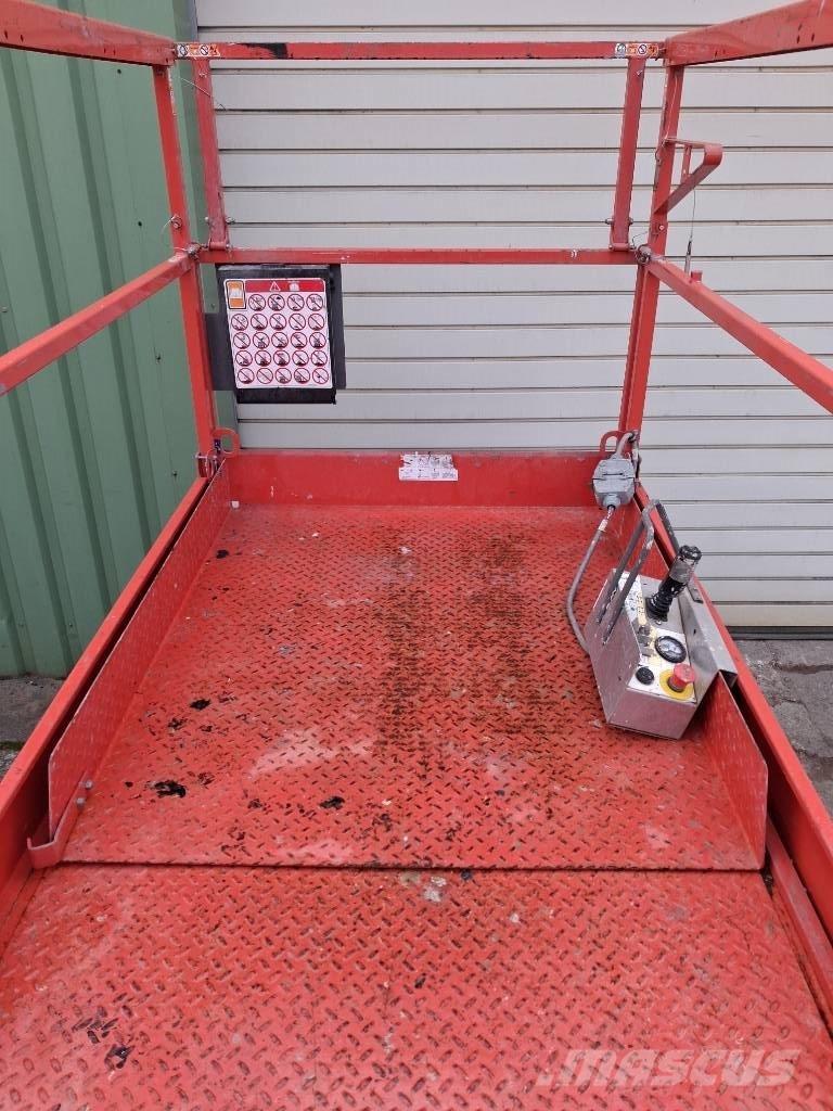 SkyJack SJ III 4632 Šķerveida pacēlāji