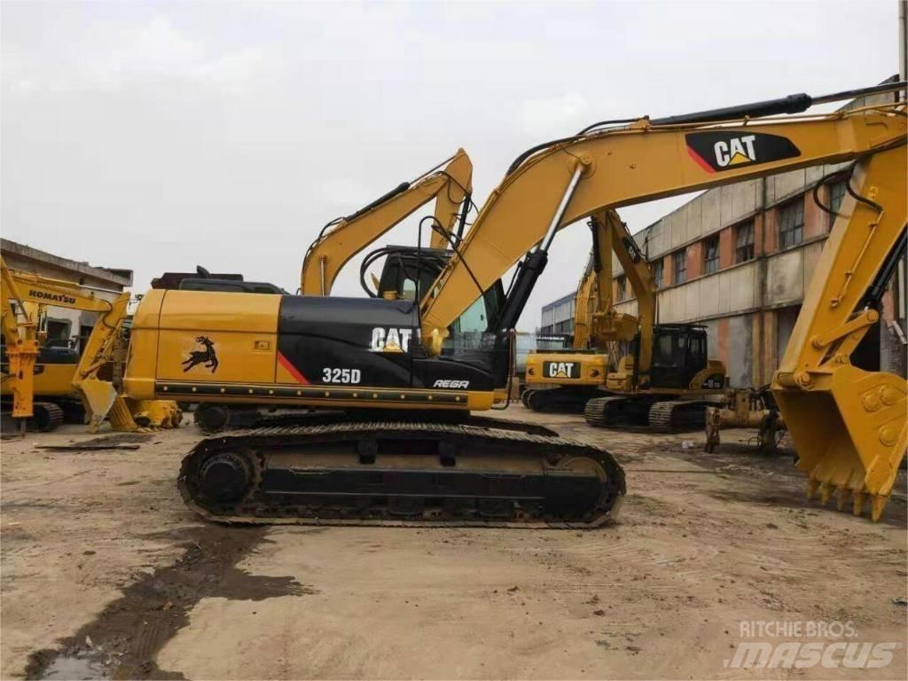 CAT 325 D Kāpurķēžu ekskavatori
