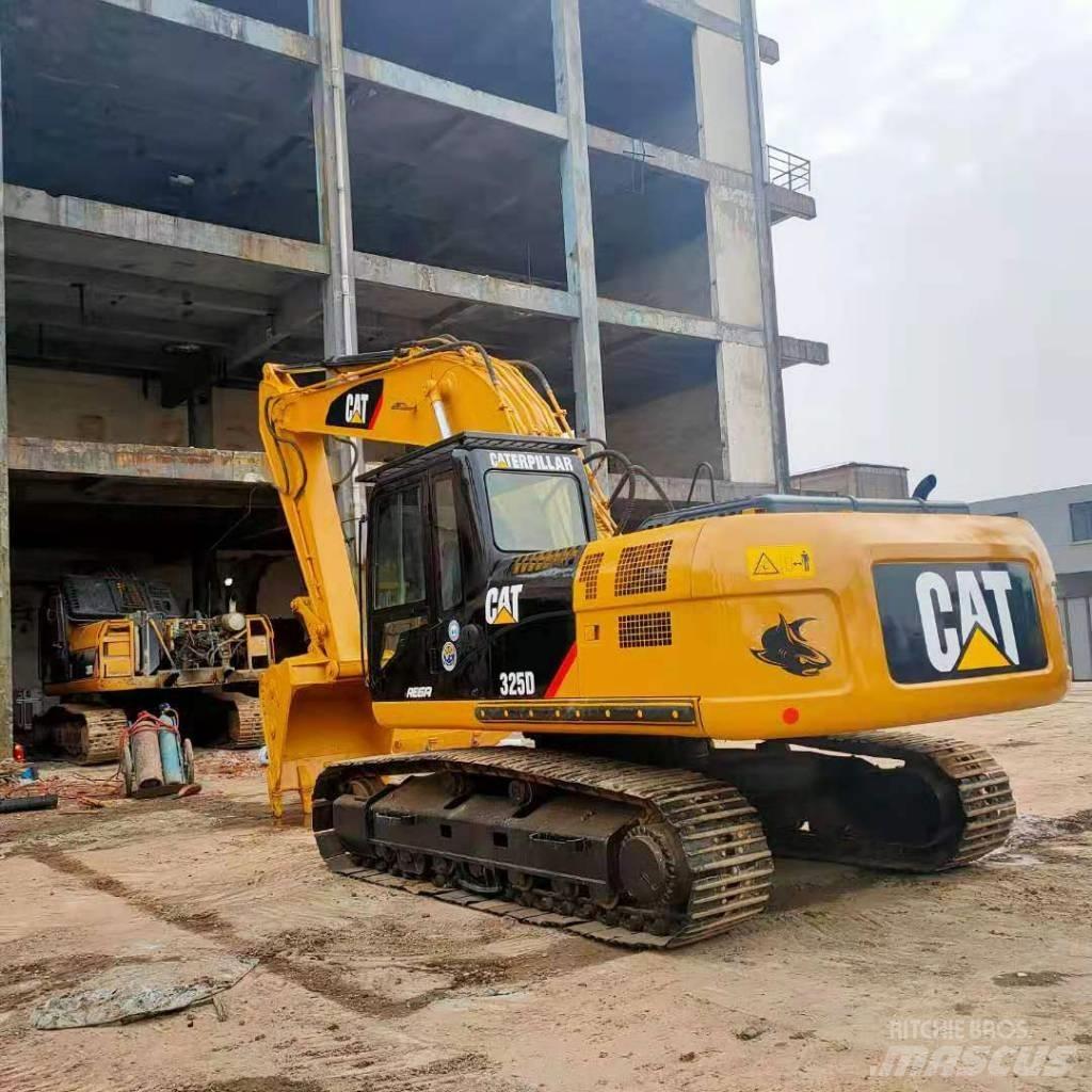 CAT 325 D Kāpurķēžu ekskavatori