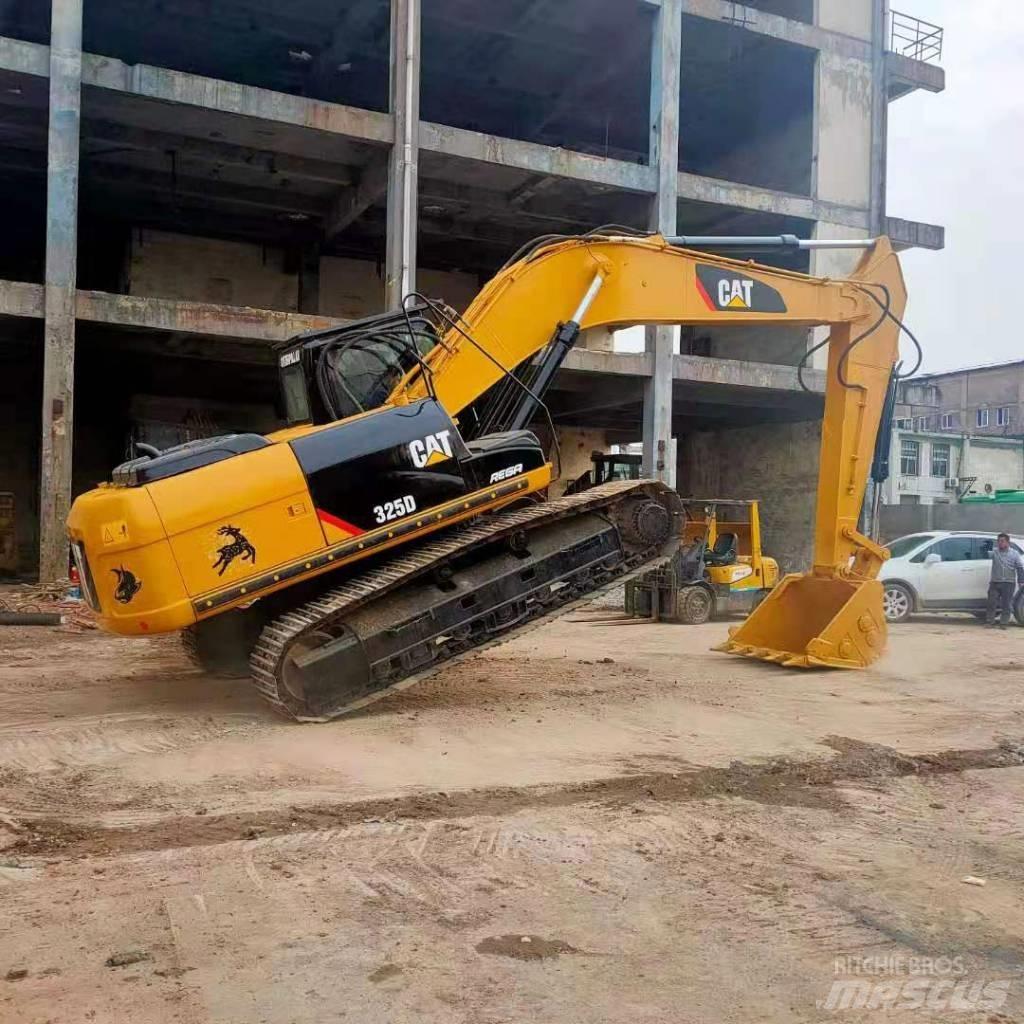 CAT 325 D Kāpurķēžu ekskavatori