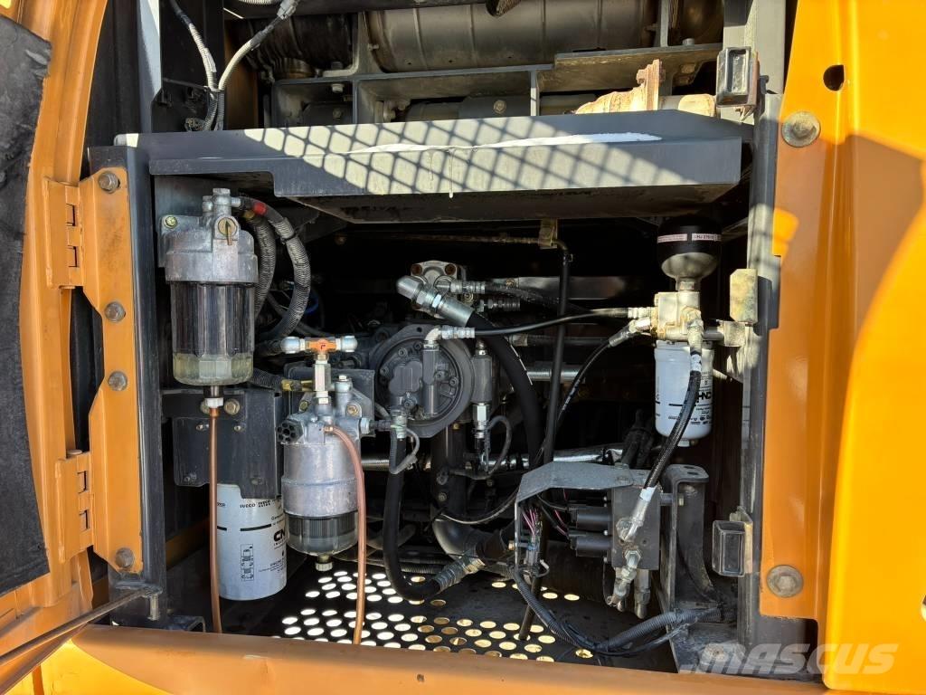CASE CX 210 D Kāpurķēžu ekskavatori