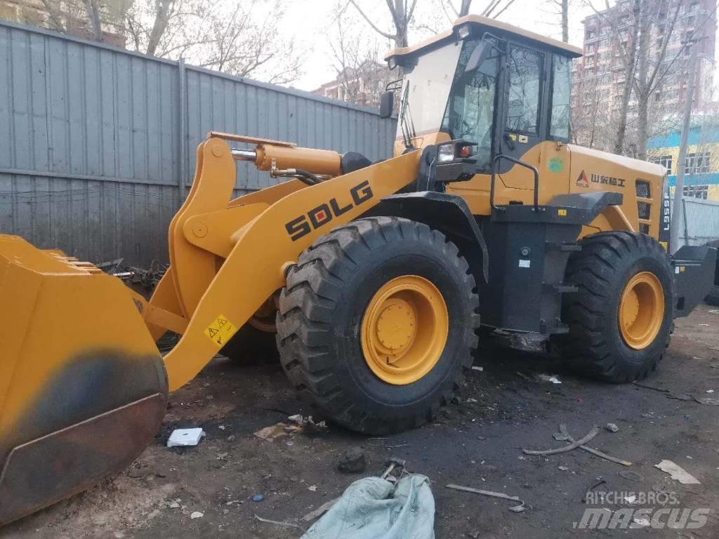 SDLG L 955 F Iekrāvēji uz riteņiem