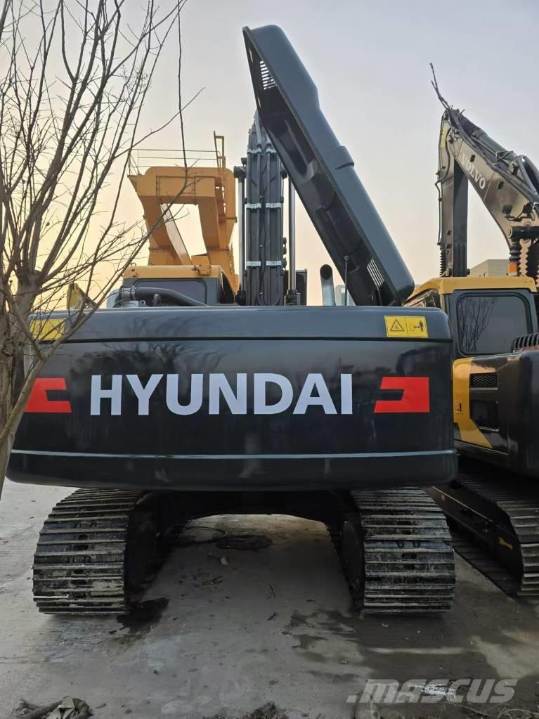 Hyundai 220 Kāpurķēžu ekskavatori