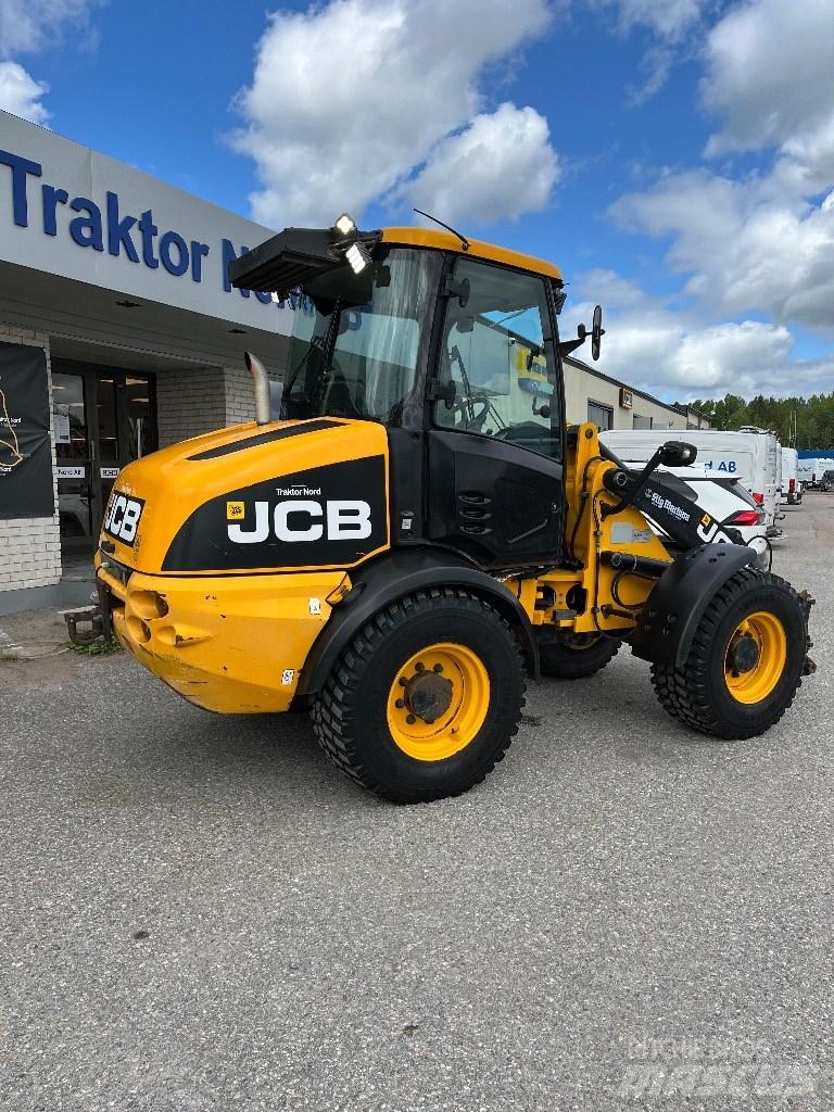 JCB 409 B 40km/h Iekrāvēji uz riteņiem