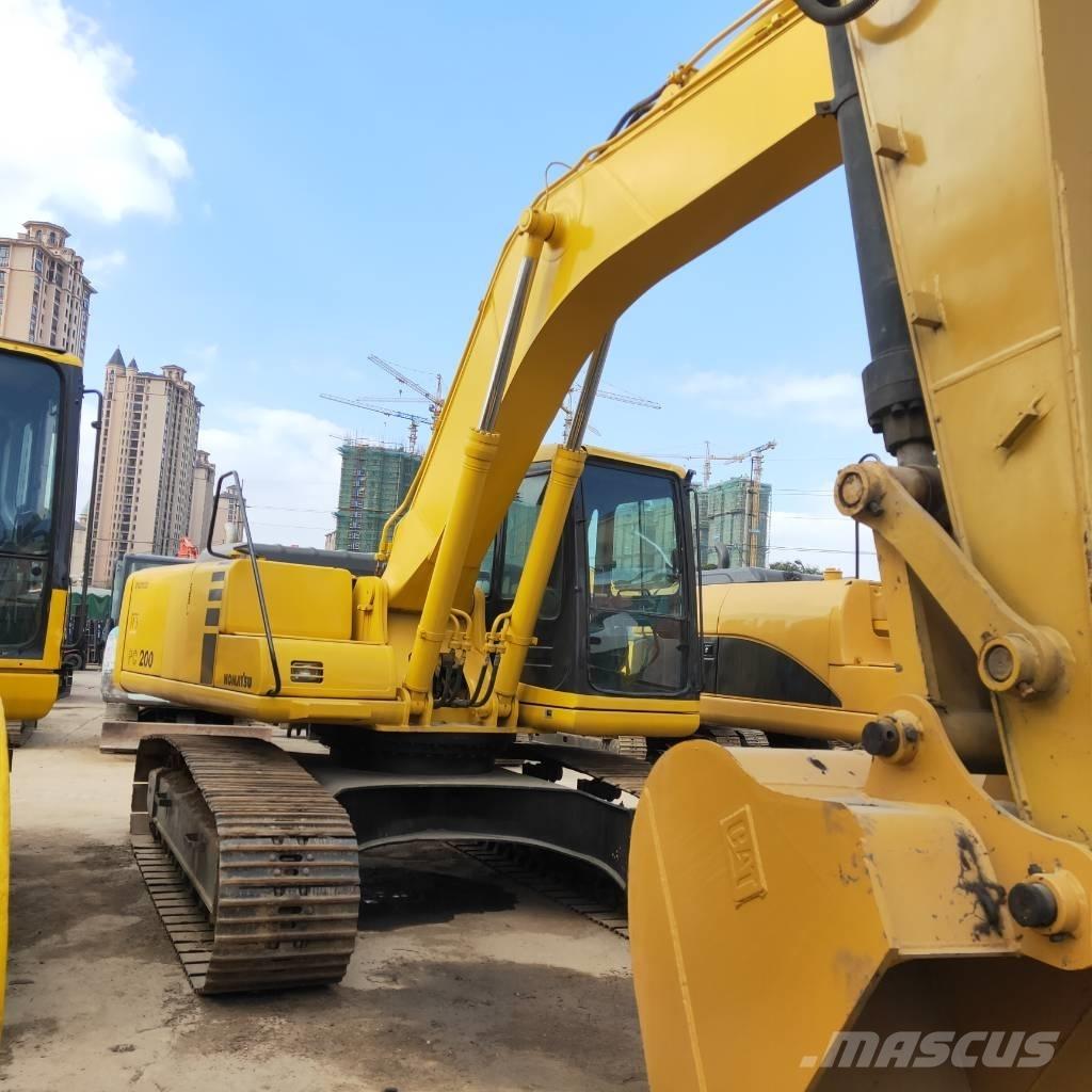 Komatsu PC200-6 Kāpurķēžu ekskavatori