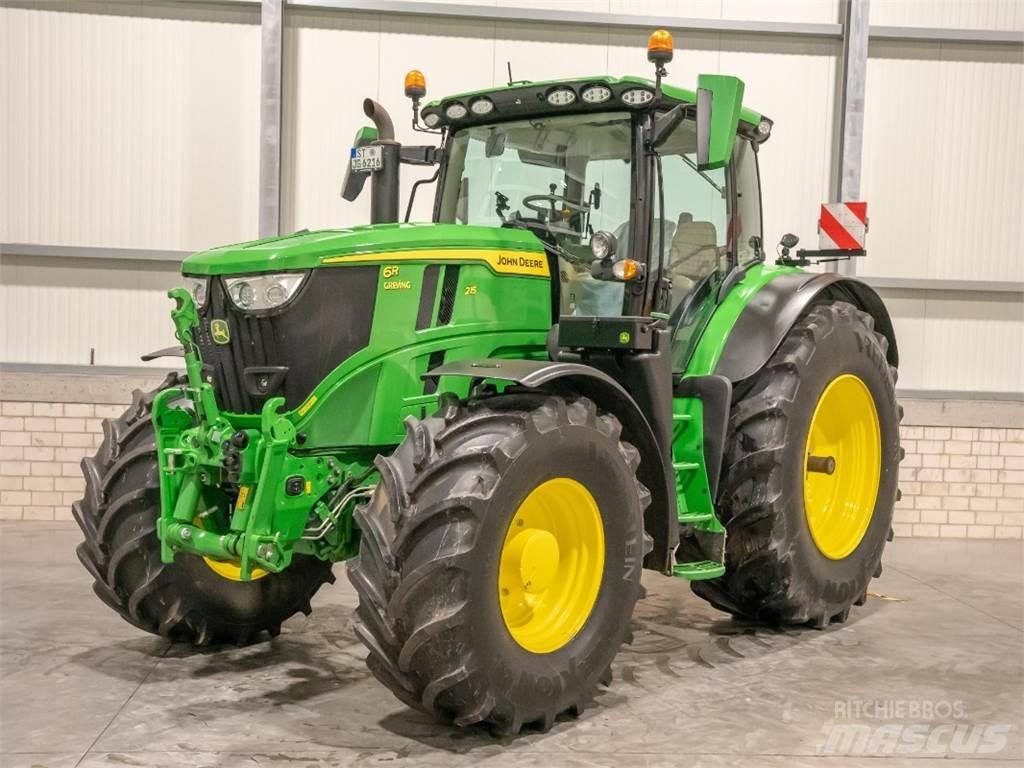 John Deere 6R215 Traktori