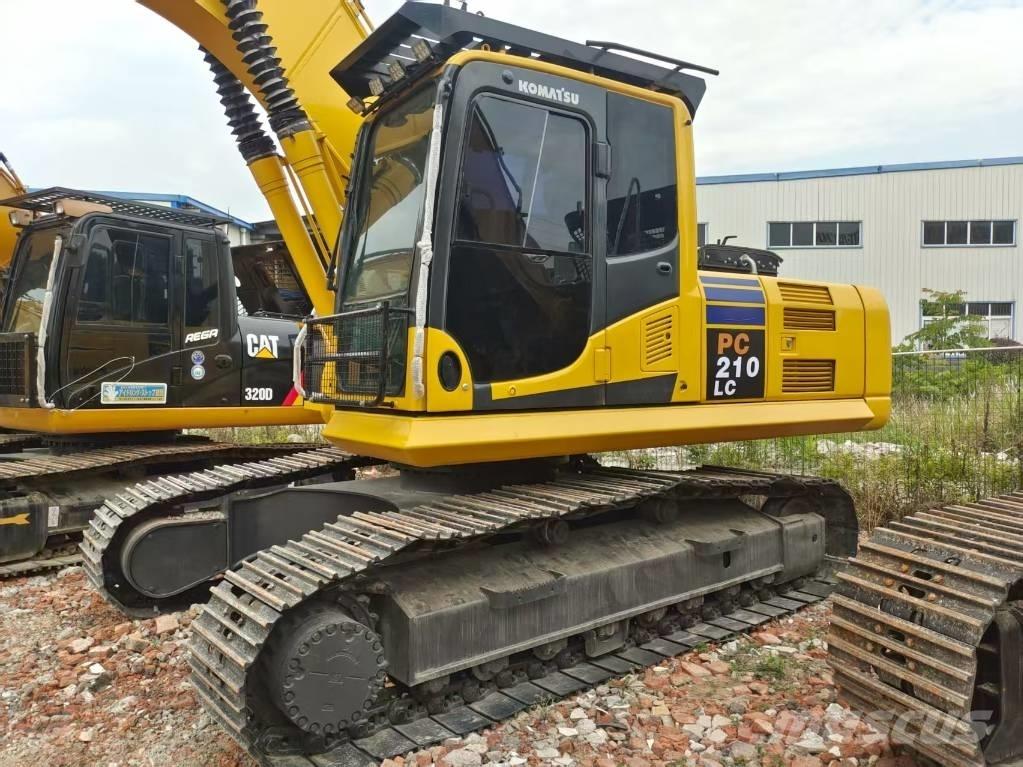Komatsu PC 210 Kāpurķēžu ekskavatori