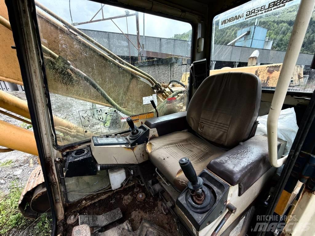 Komatsu PC 200-3 Kāpurķēžu ekskavatori