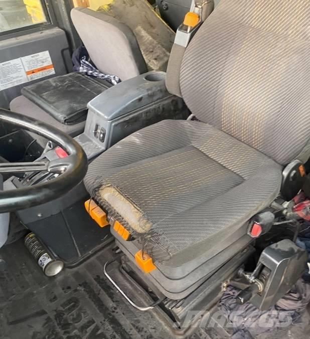 Komatsu HD 405-7 Karjeras kravas automašīnas