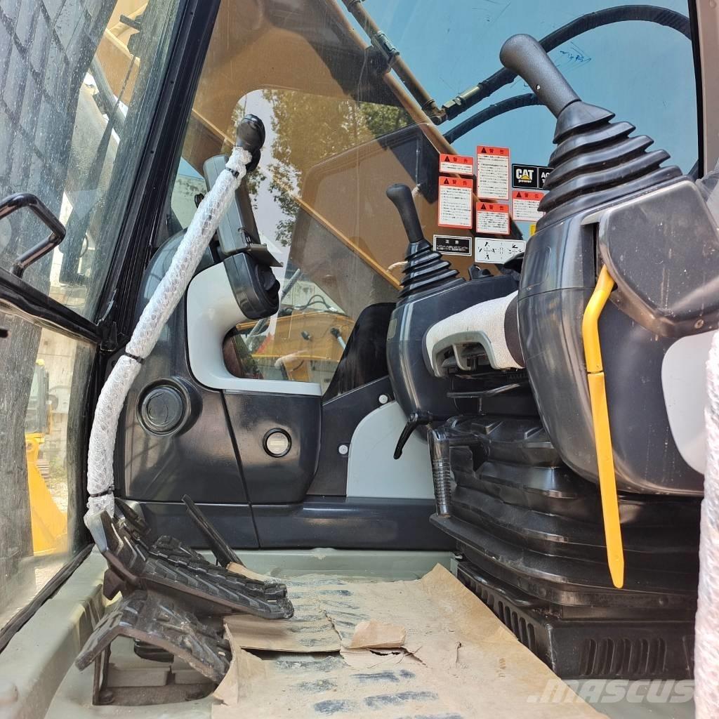 CAT 324 D Kāpurķēžu ekskavatori