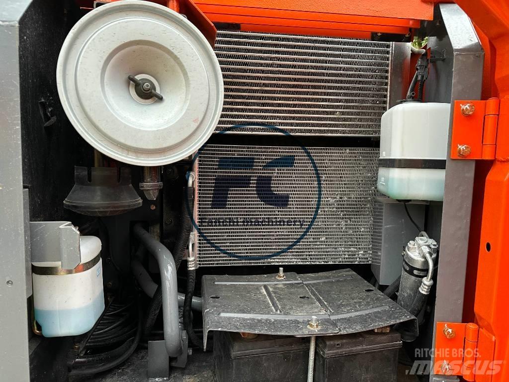 Hitachi ZX 120 Kāpurķēžu ekskavatori