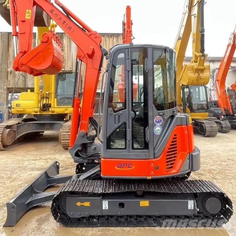 Hitachi ZX50U Mini ekskavatori < 7 t