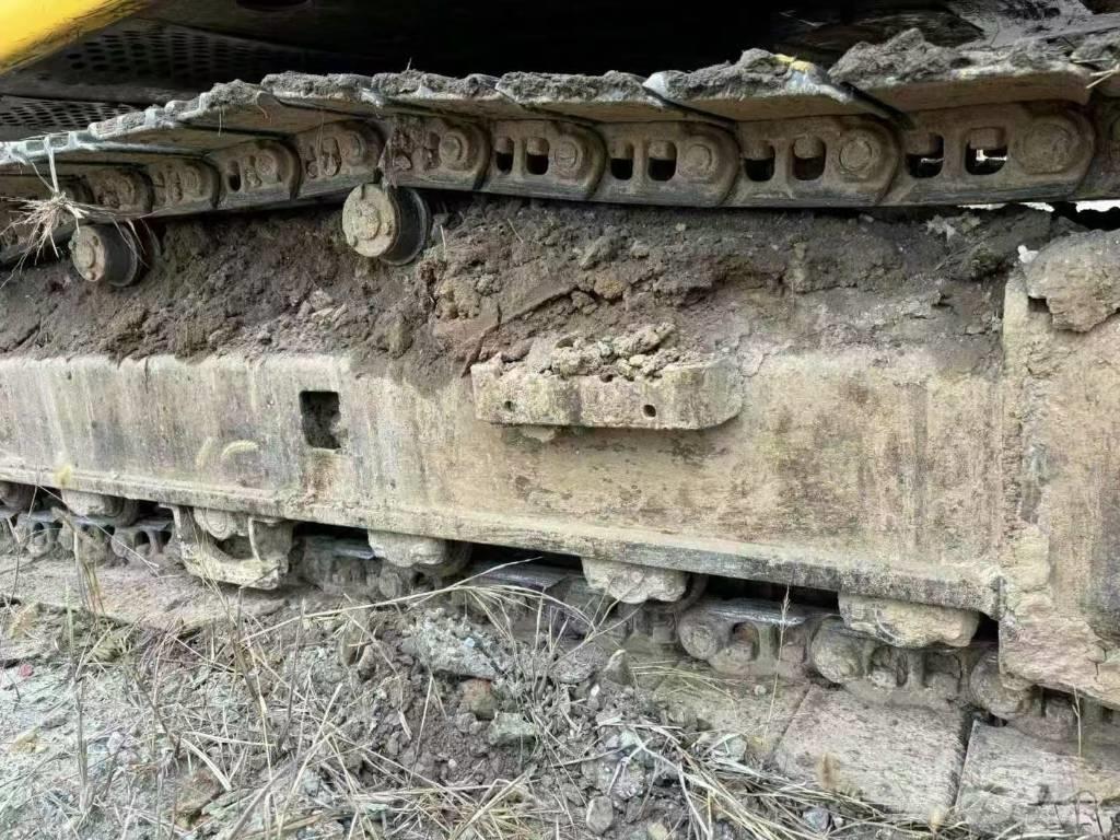 Sumitomo SH210-5 Kāpurķēžu ekskavatori