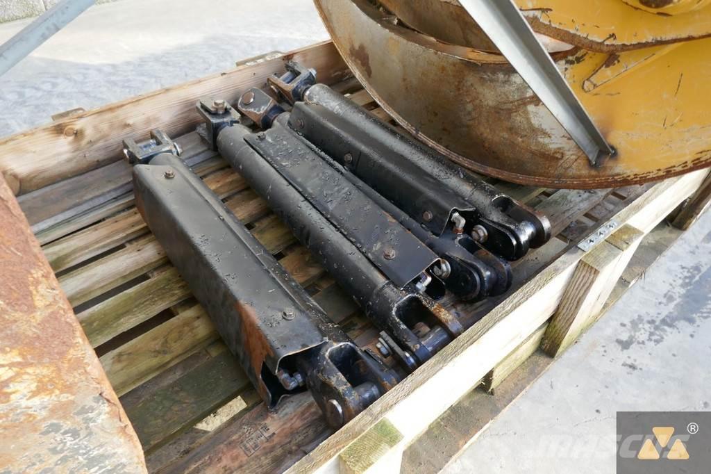 CAT 525D Grapple Transports- Citi