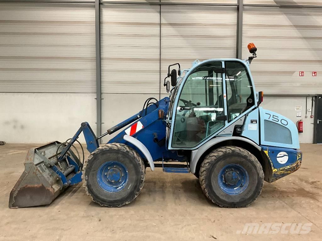 Kramer 750 Iekrāvēji uz riteņiem