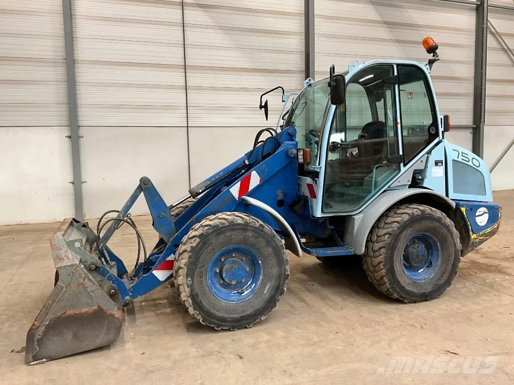 Kramer 750 Iekrāvēji uz riteņiem