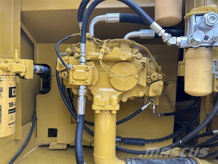 CAT 326D Kāpurķēžu ekskavatori