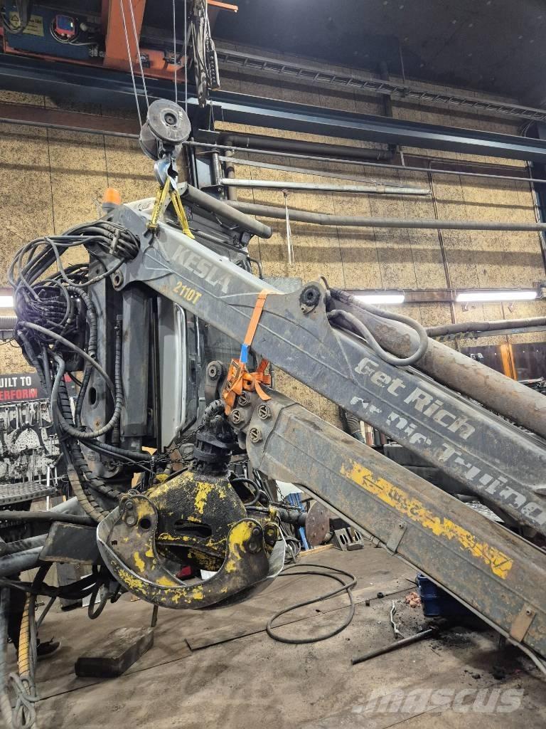 Kesla 2110T Kokmateriālu krāni