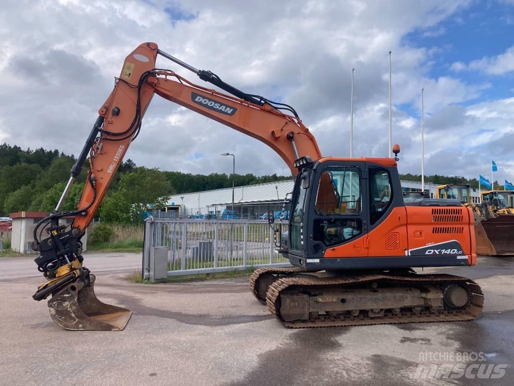 Doosan DX 140 LC-3 Kāpurķēžu ekskavatori