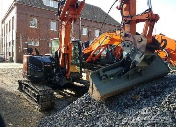 Hitachi ZX85USBLCN-6 Kāpurķēžu ekskavatori