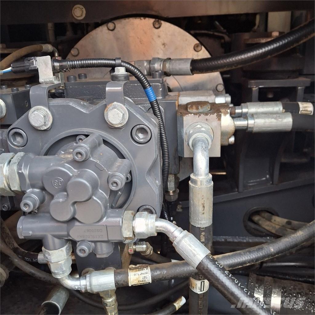 Doosan DX140LC Kāpurķēžu ekskavatori