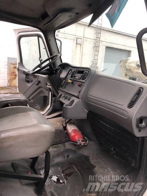 Freightliner m2 Furgons