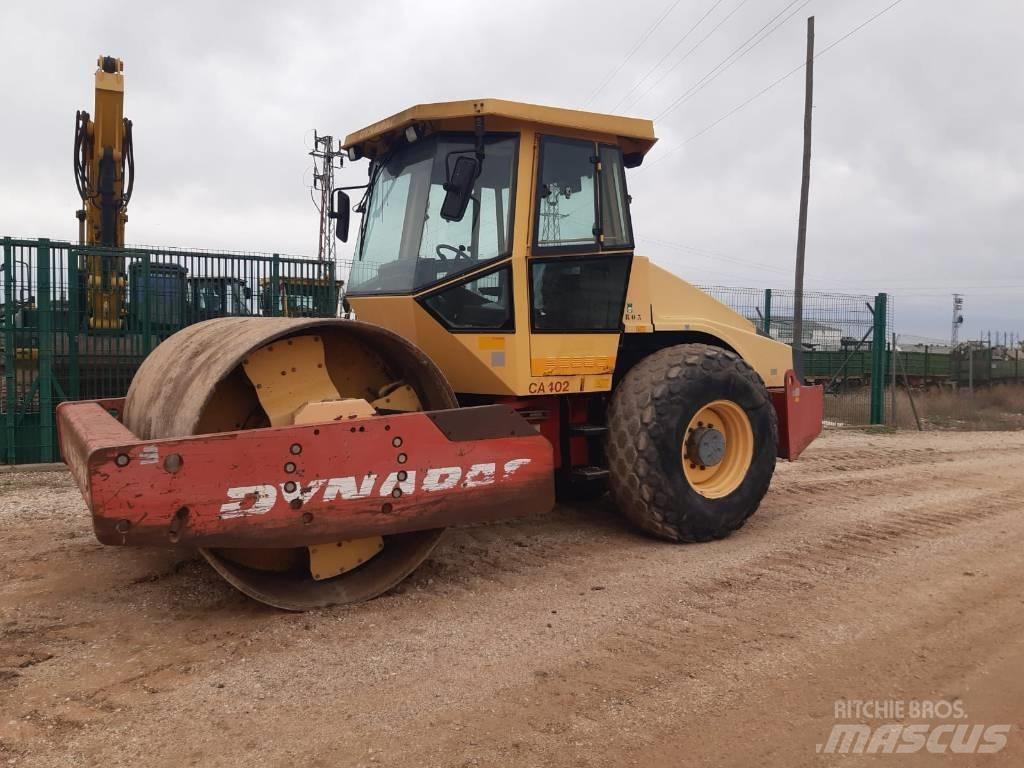 Dynapac CA 402 D Divvalču grunts veltņi